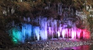 大滝・三十槌の氷柱ライトアップの画像