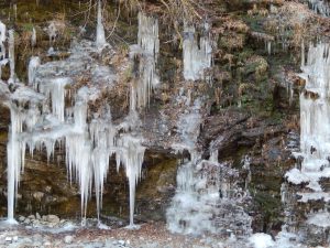 2021年の三十槌の氷柱